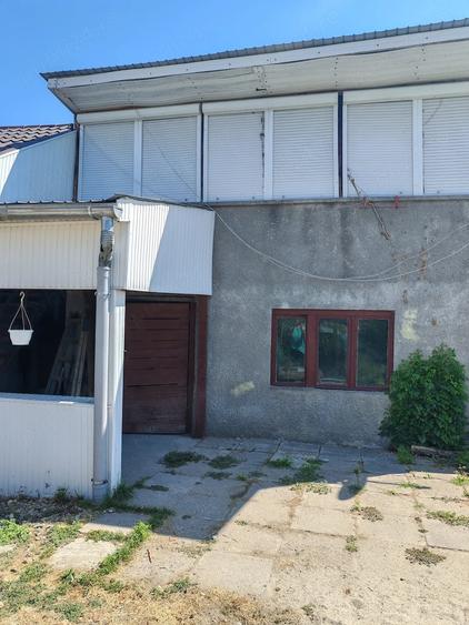 Casă cu 3 camere cu Teren 1200 Mp în Exterior Vest
