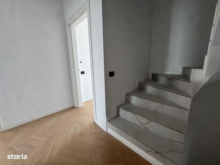 Casă cu 4 camere în Central
