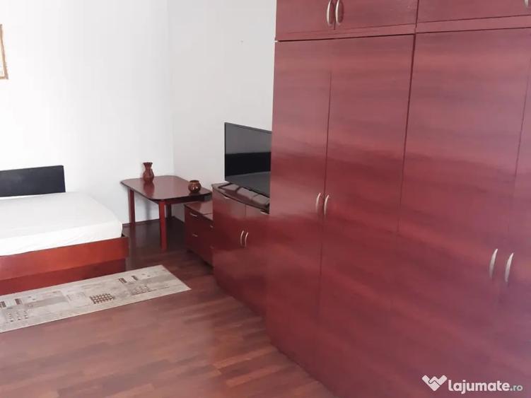 Garsonieră decomandată în Ostroveni