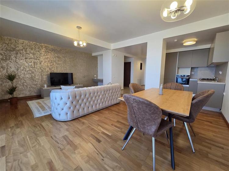 Apartament cu 2 camere decomandat, mobilat în Drumul Poienii