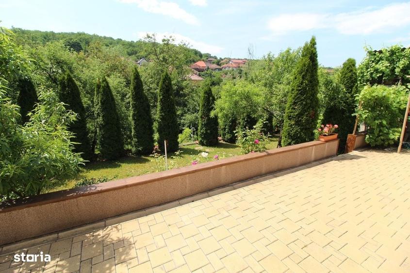 Casă cu 4 camere în Hunedoara