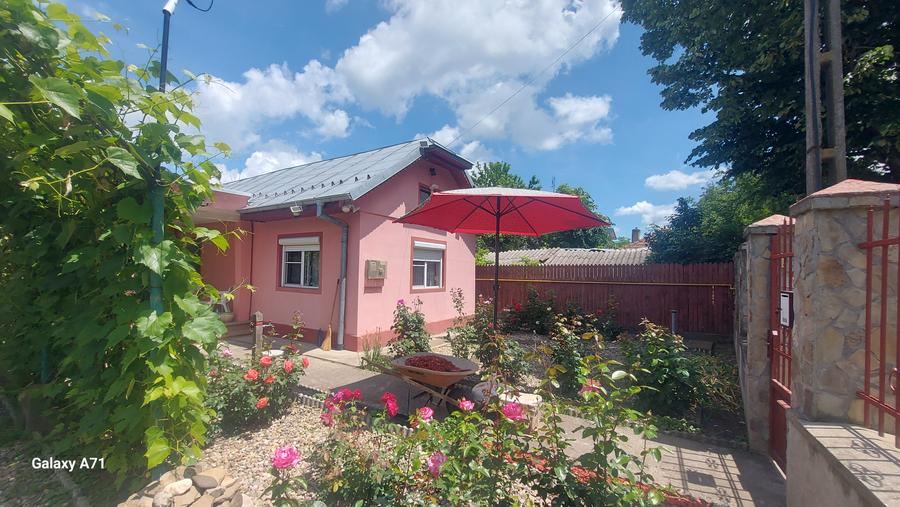 Casă individuală cu 3 camere cu Canalizare în Gruiu