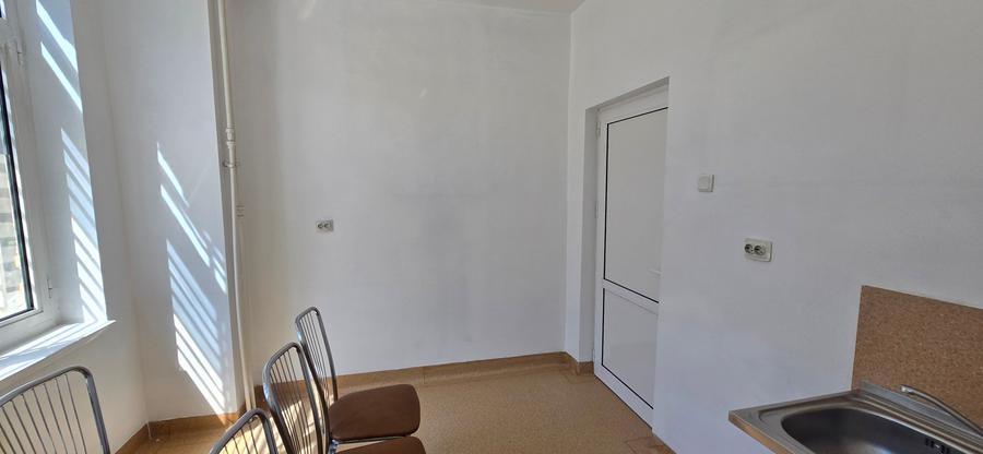Spațiu comercial, de 90 mp, în Central