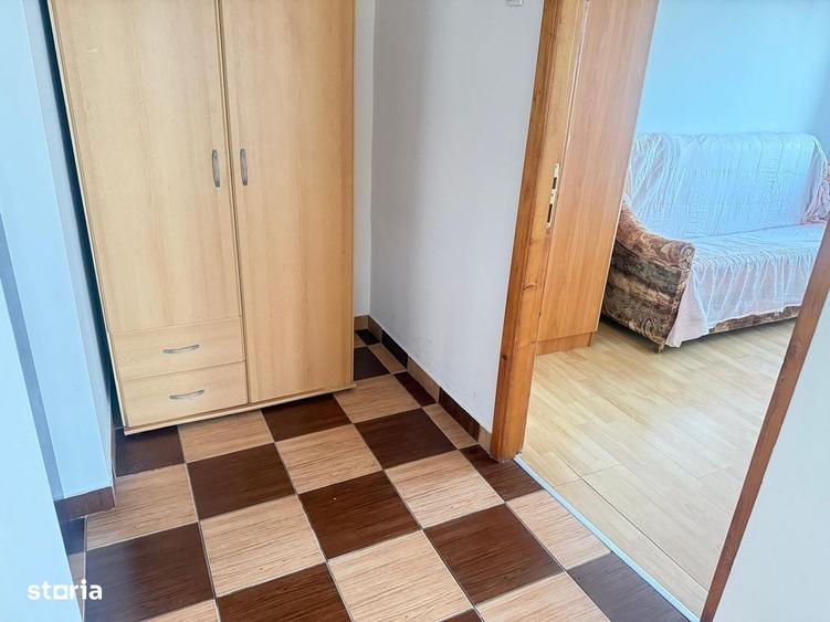 Apartament cu 3 camere decomandat în Micro 4
