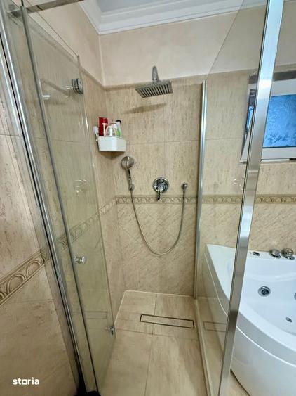 Casă cu 4 camere cu Teren 250 Mp în Central