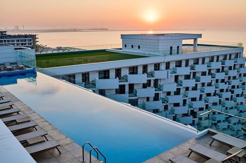 Apartament cu 3 camere decomandat în Mamaia-Sat