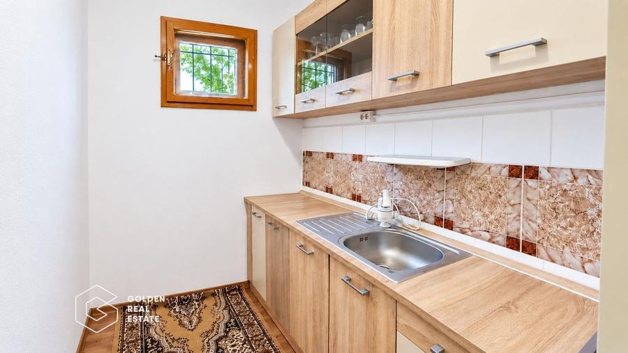 Casă individuală cu 7 camere cu Canalizare în Mâsca