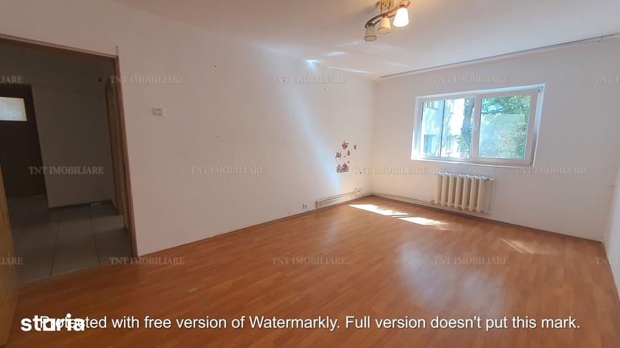 Apartament 2 camere decomandate nemobilat zona Nicolina-Piata Sudului - 7