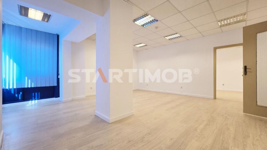 Birou, de 103.94000244141 mp, în Centrul Civic