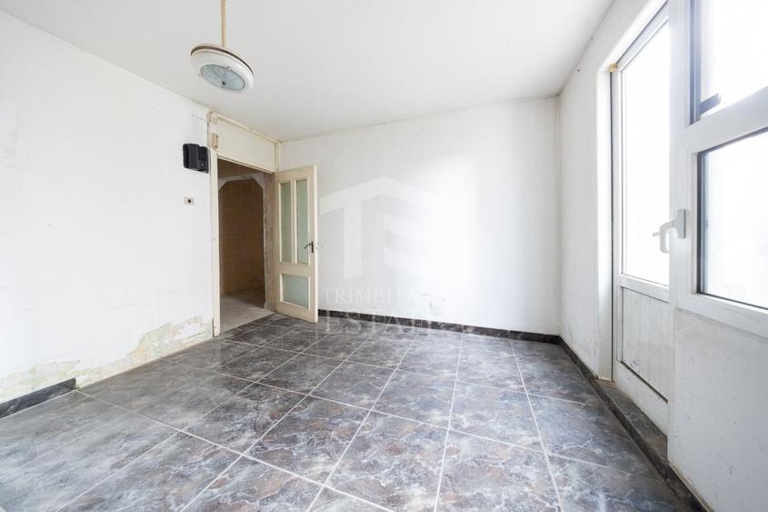 Apartament cu 3 camere decomandat în Triaj