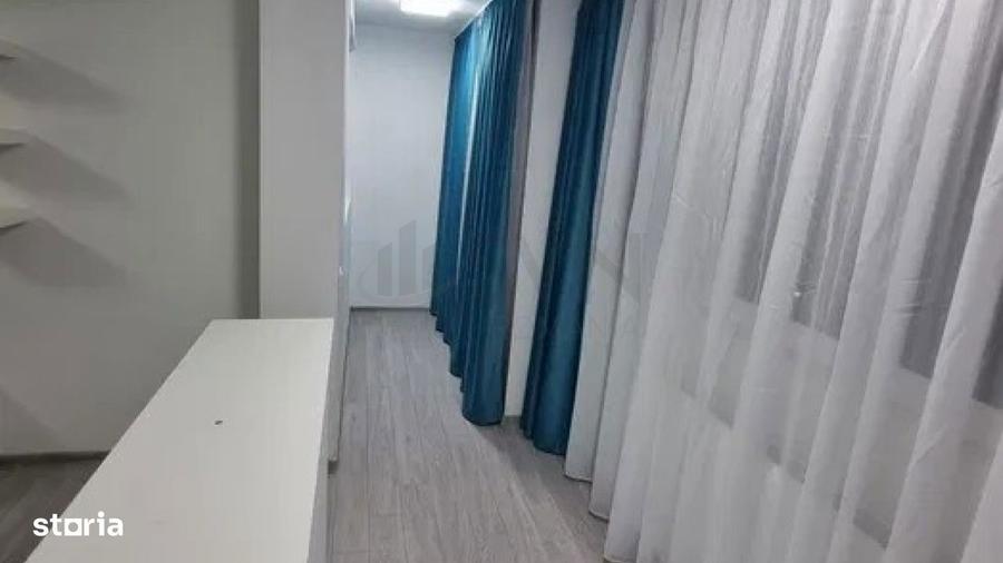 Apartament cu 3 camere decomandat în Titan