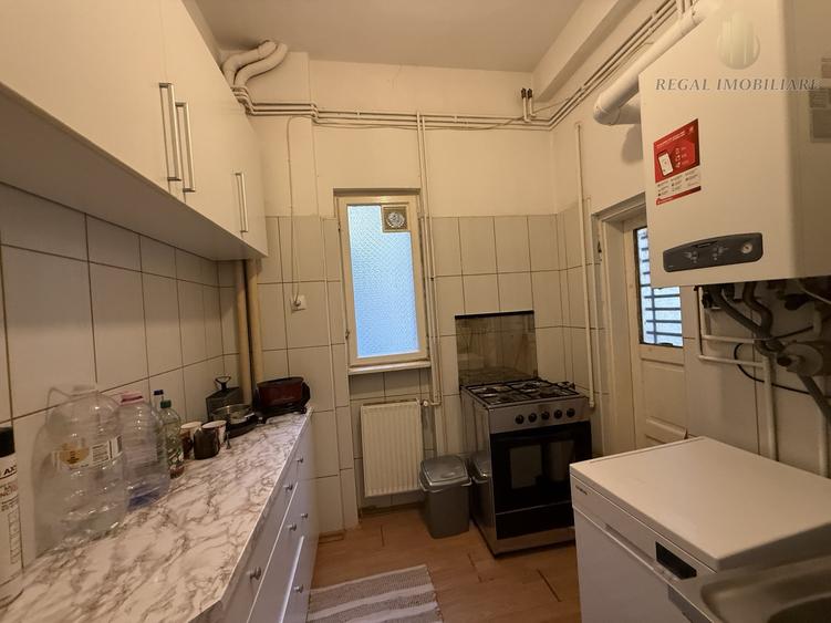 Apartament cu 2 camere decomandat, mobilat în Universitate