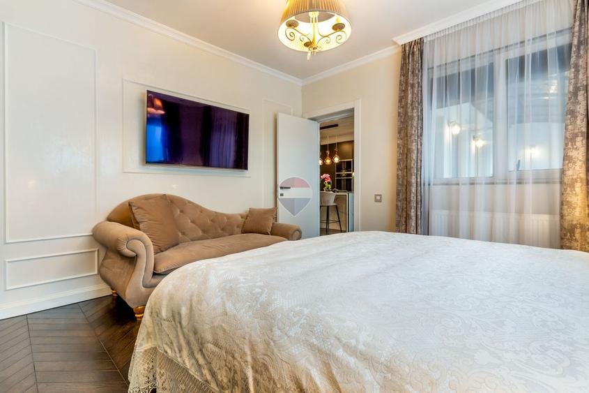Apartament cu 3 camere semidecomandat, mobilat în Central