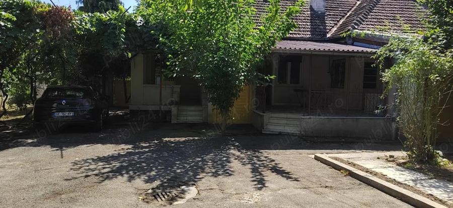 Casă cu 3 camere în Central
