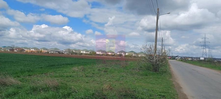 Teren de 1000 mp, în Săbăreni