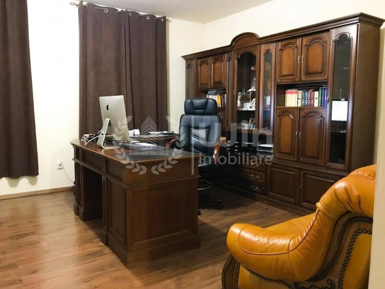Casă individuală cu 6 camere cu Canalizare în Dâmbul Rotund