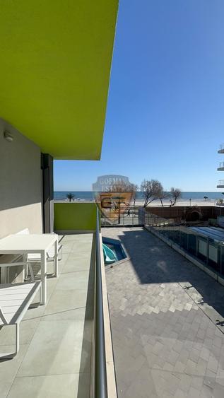 Apartament cu 3 camere semidecomandat, mobilat în Nord