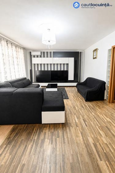 Casă cu 5 camere cu Teren 218 Mp în Tei