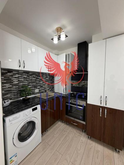 Apartament cu 3 camere nedecomandat, mobilat în Calea Severinului