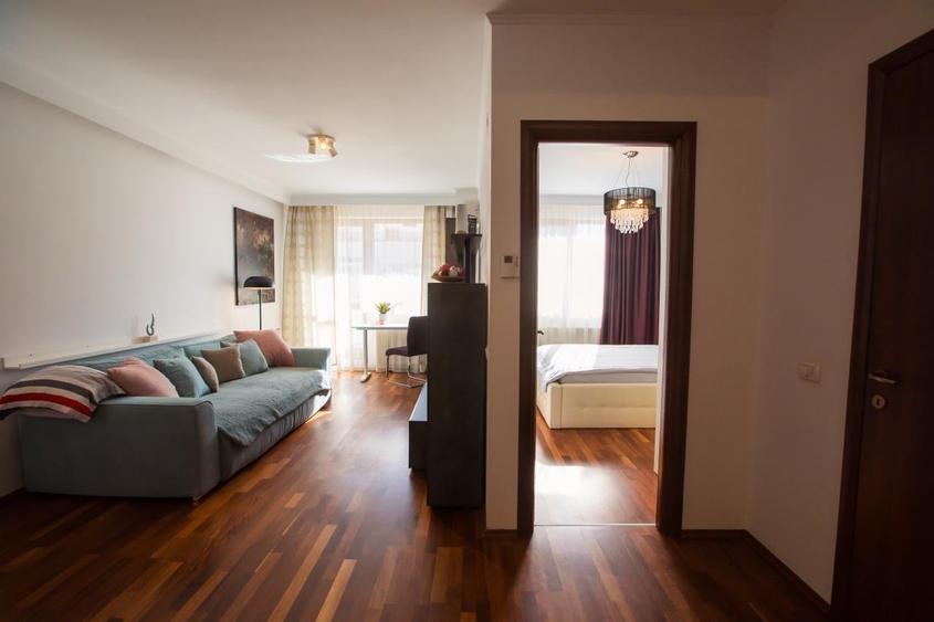 Apartament cu 2 camere semidecomandat în Sisești