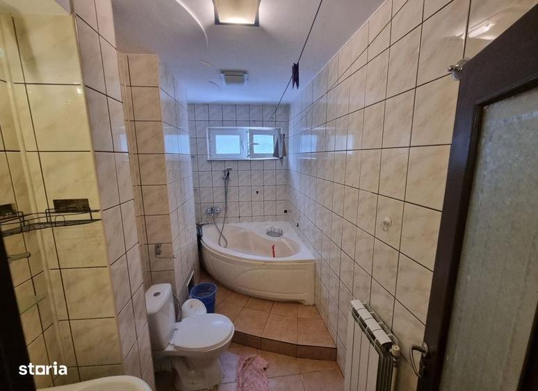 Apartament cu 4 camere decomandat în Tătărași
