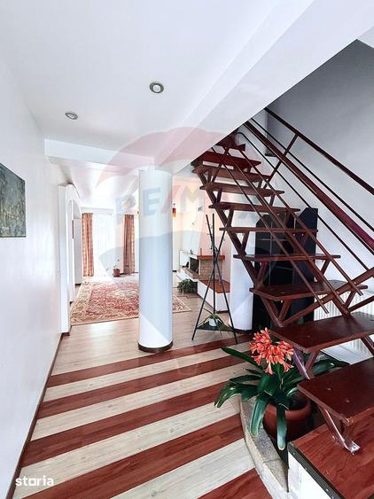 Casă cu 4 camere cu Teren 700 Mp în Bucium