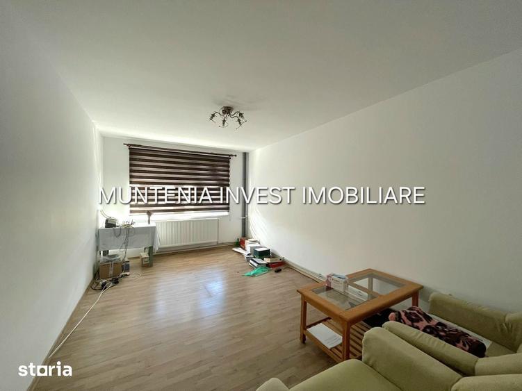 Apartament cu 2 camere decomandat în Calea București
