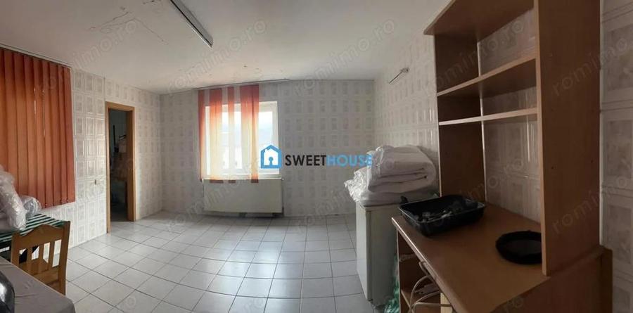 Spațiu comercial, de 850 mp, în Bran