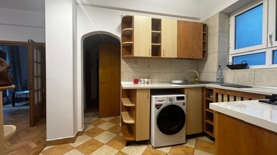Apartament cu 2 camere decomandat în Universitate