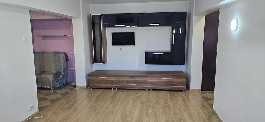 Apartament cu 2 camere semidecomandat în Pantelimon
