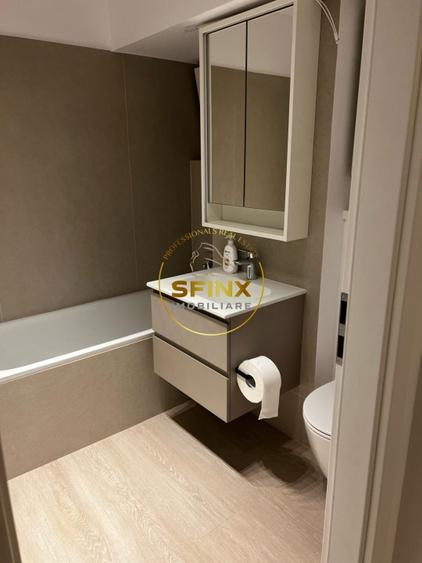 Apartament cu 4 camere decomandat, mobilat în Decebal