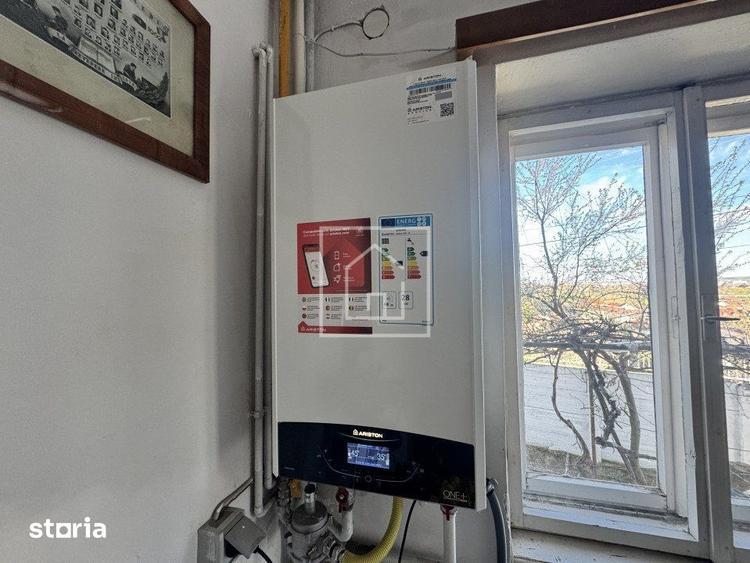 Casă cu 4 camere cu Canalizare în Valea Aurie