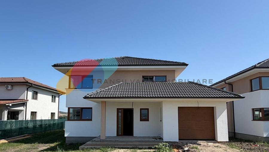 Casă individuală cu 4 camere cu Canalizare în Jucu de Mijloc