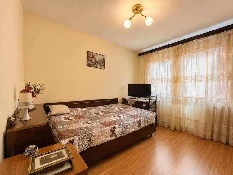 Apartament cu 3 camere în Berceni