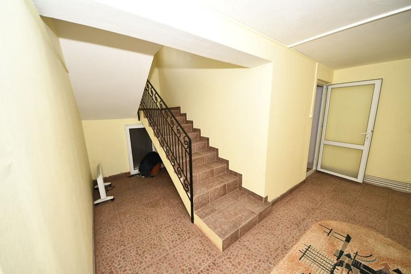 Casă individuală cu 6 camere cu Canalizare în Micro 17