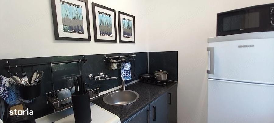 Apartament cu 3 camere semidecomandat în Tomis Nord