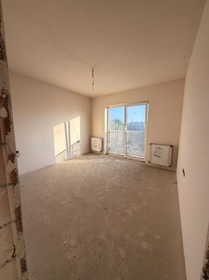 Vand apartamente cu 3 camere - 2