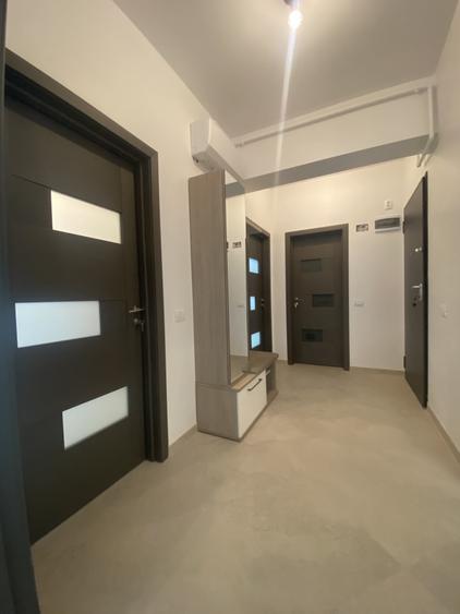 Apartament cu 3 camere decomandat, mobilat în Lujerului