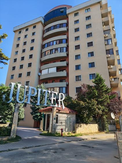 Apartament cu 2 camere semidecomandat în Berceni
