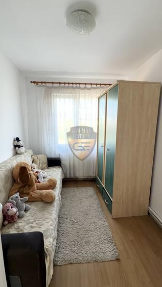 Casă individuală cu 4 camere cu Canalizare în Palazu Mare