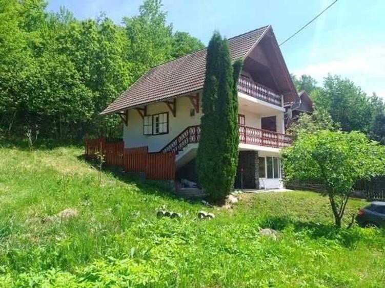 Casă cu 4 camere în Sovata