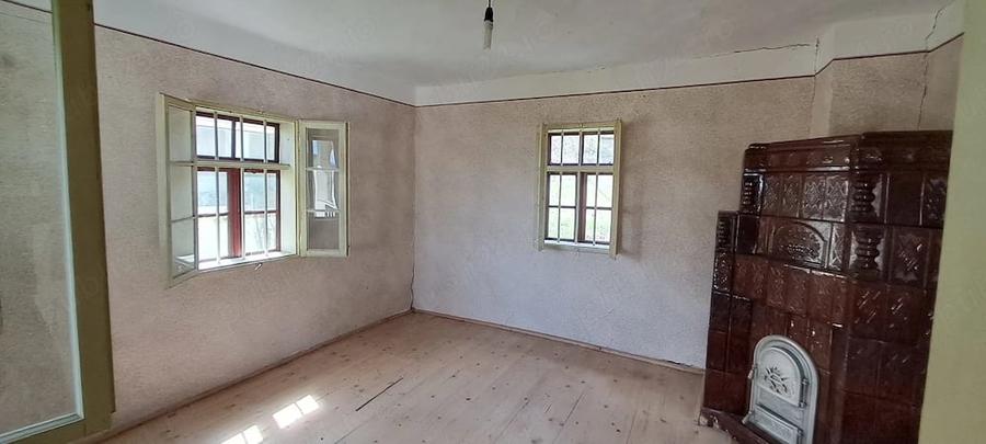 Casă cu Teren 2671 Mp în Plai