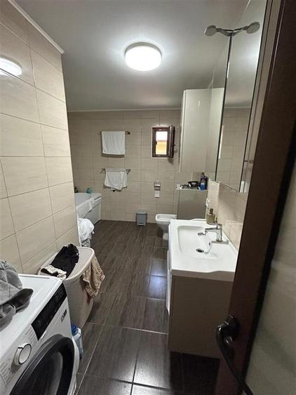 Casă individuală cu 5 camere cu Canalizare în Lacu Sărat