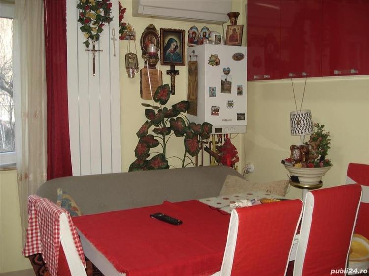 Casă cu 3 camere decomandat în Gării