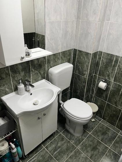 Apartament cu 3 camere decomandat, mobilat în Central