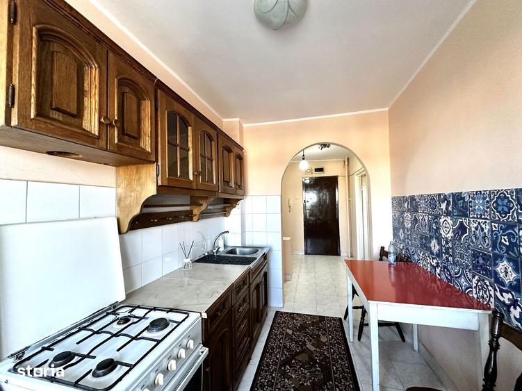 Apartament cu 2 camere semidecomandat, mobilat în Complex Studențesc