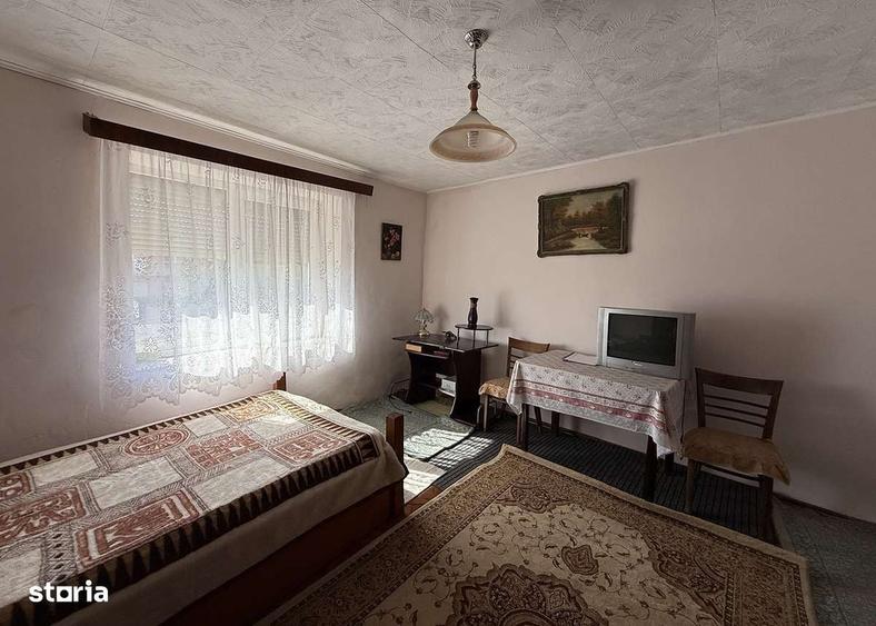 Casă cu 3 camere în Cetariu
