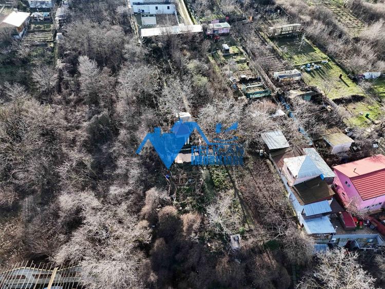 Teren Construcții intravilan de 550 mp, în Sud
