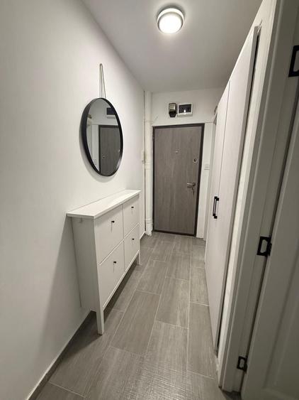 Apartament cu 2 camere semidecomandat, mobilat în Dacia