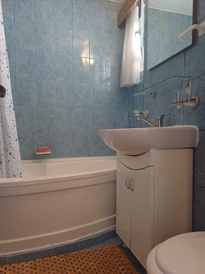 Apartament cu 2 camere semidecomandat în Berceni